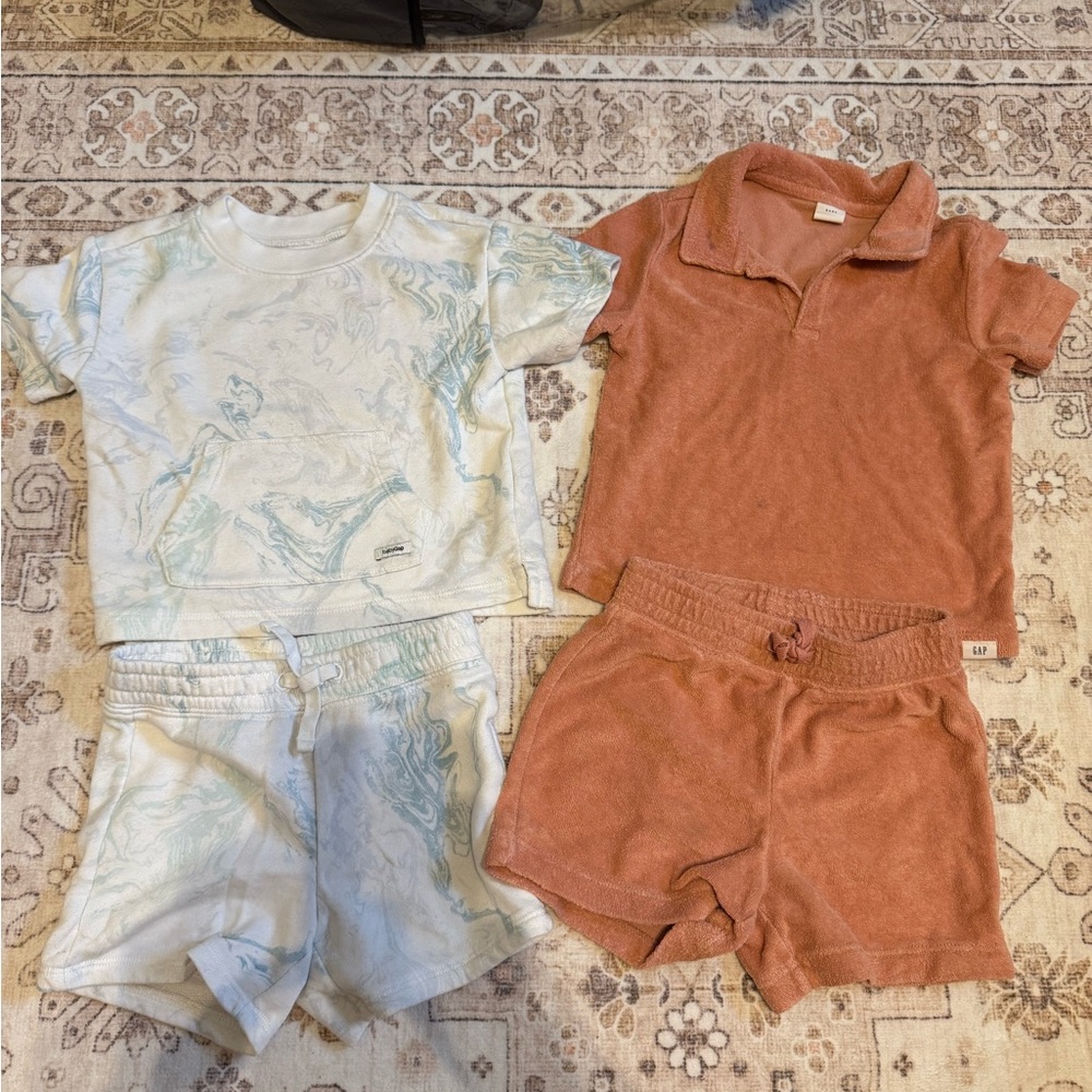 Gap baby Two-Piece Set - Marble Print Tee & Shorts + Rust Terry Polo & Shorts